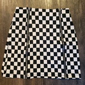 cool checkered mini skirt
